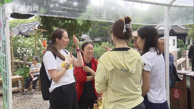 个传统佳节为何能全球圈粉无数开元ky棋牌老外也玩嗨！这(图7)