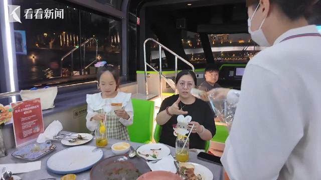 个传统佳节为何能全球圈粉无数开元ky棋牌老外也玩嗨！这(图6)