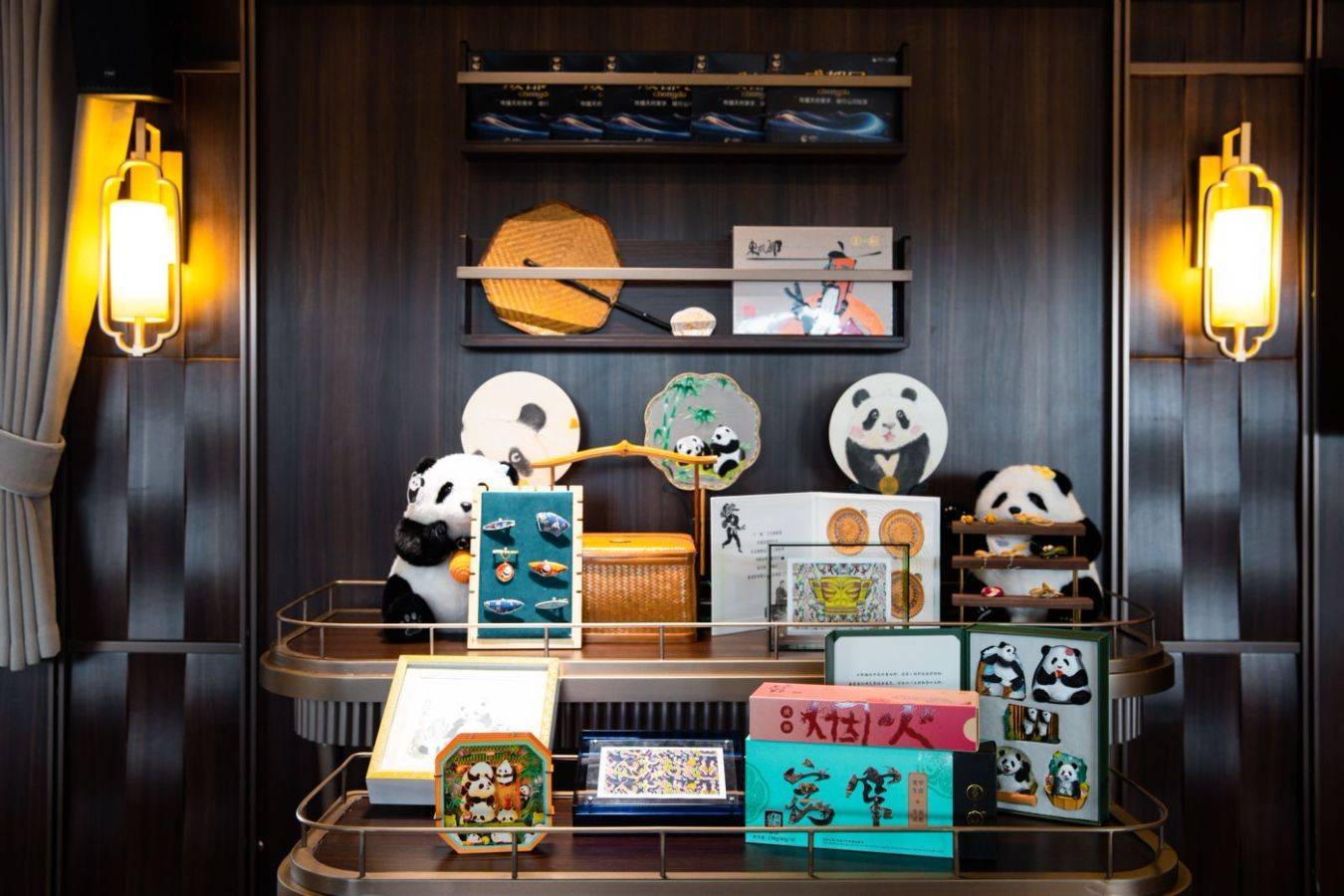 游专列“熊猫专列·成都号”：班期价格新鲜出炉开元棋牌网站2026年成都出发到新疆豪华旅(图6)