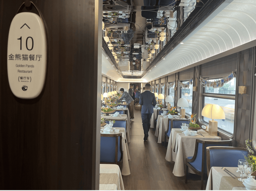游专列“熊猫专列·成都号”：班期价格新鲜出炉开元棋牌网站2026年成都出发到新疆豪华旅(图9)
