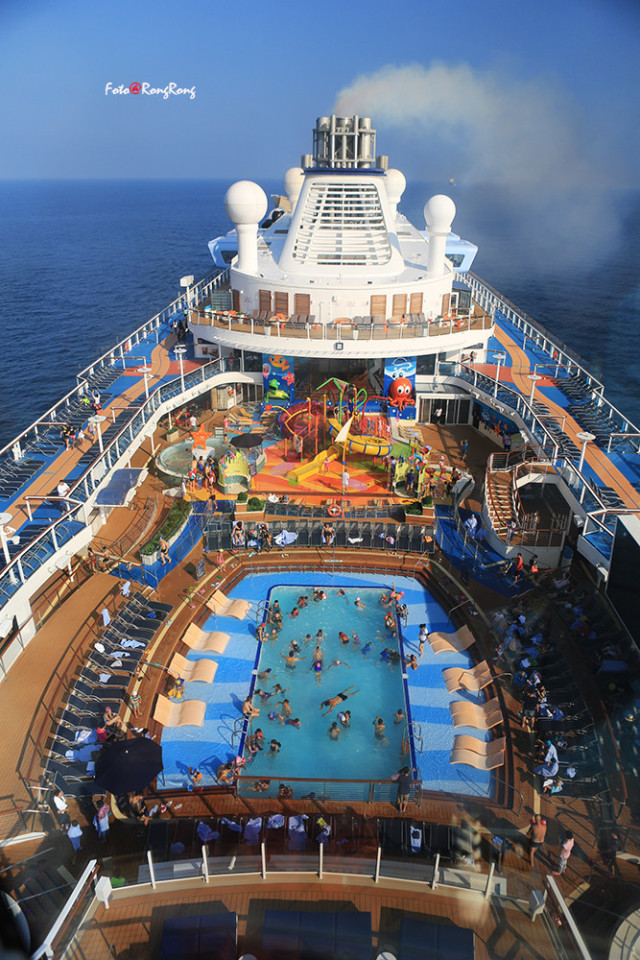 艳遇姐妹们的旅行也很精彩！开元棋牌app邮轮上没有(图15)